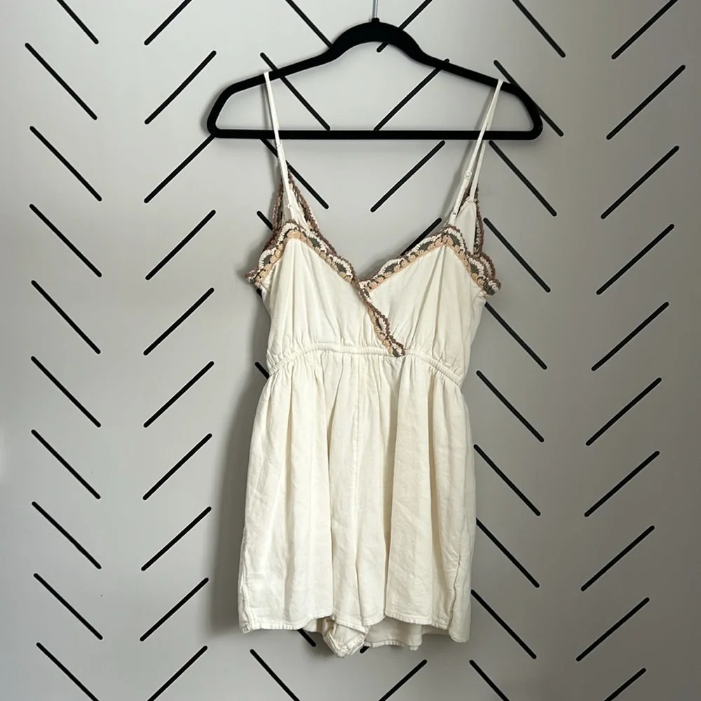 American eagle crochet romper - Picture 6 of 7